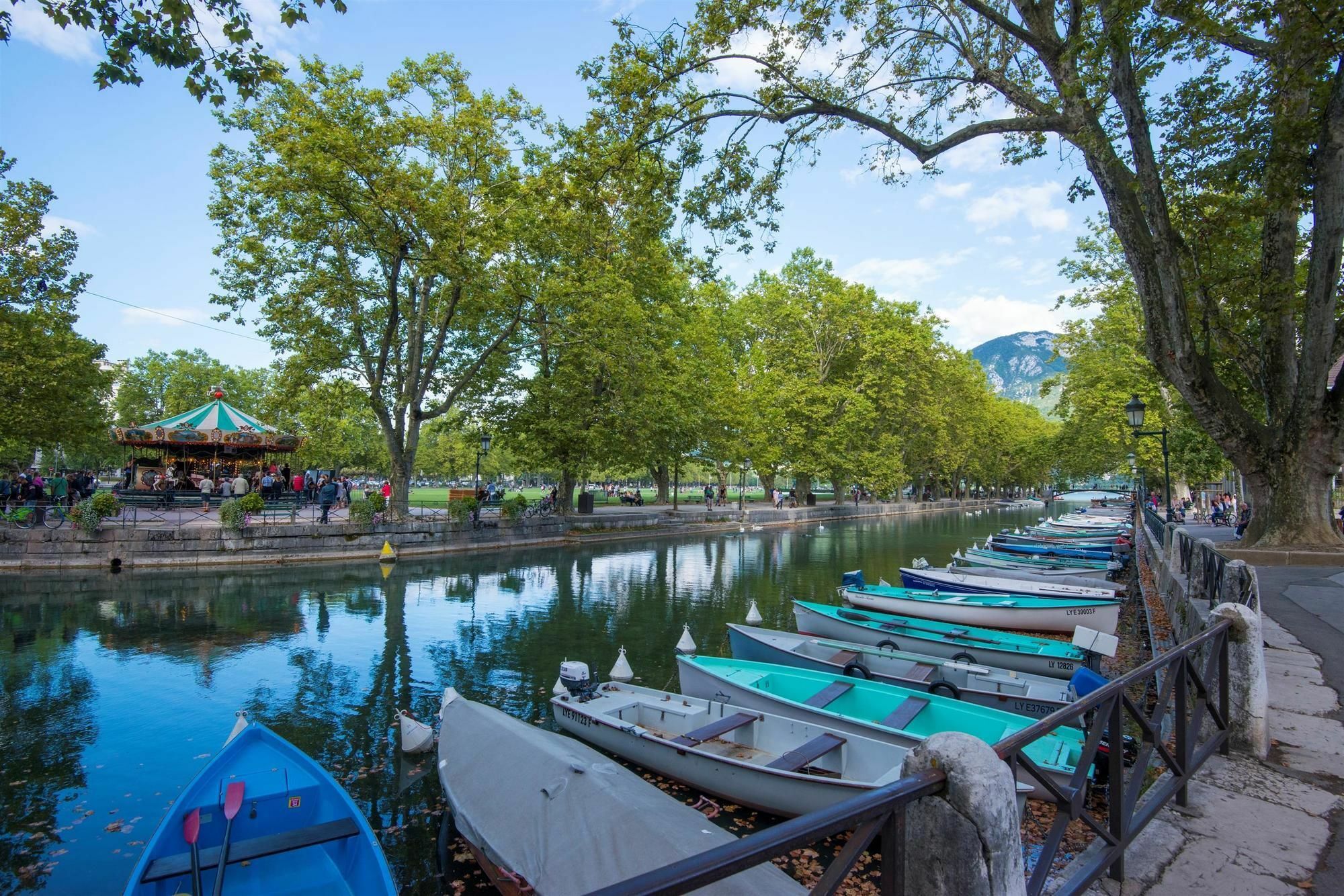 Campanile Annecy - Cran Gevrier Hotel Luaran gambar