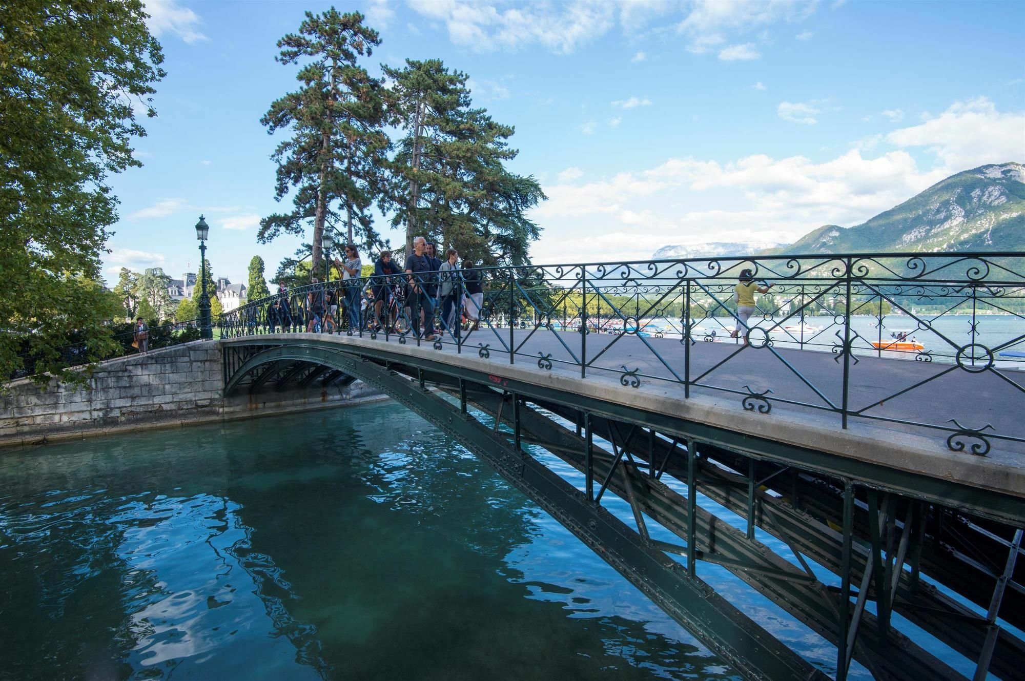 Campanile Annecy - Cran Gevrier Hotel Luaran gambar