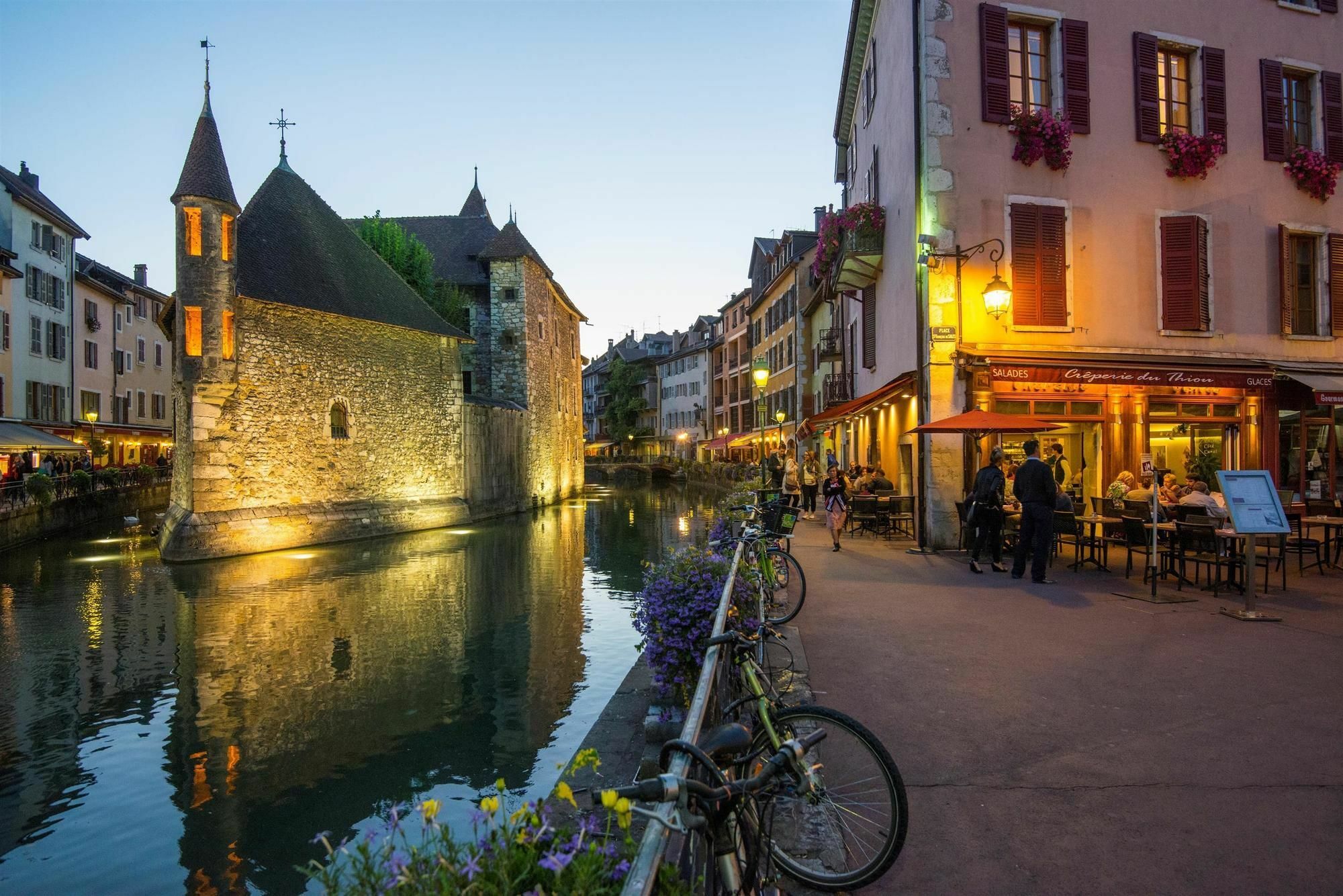Campanile Annecy - Cran Gevrier Hotel Luaran gambar